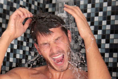 ventajas de ducharse con agua fria
